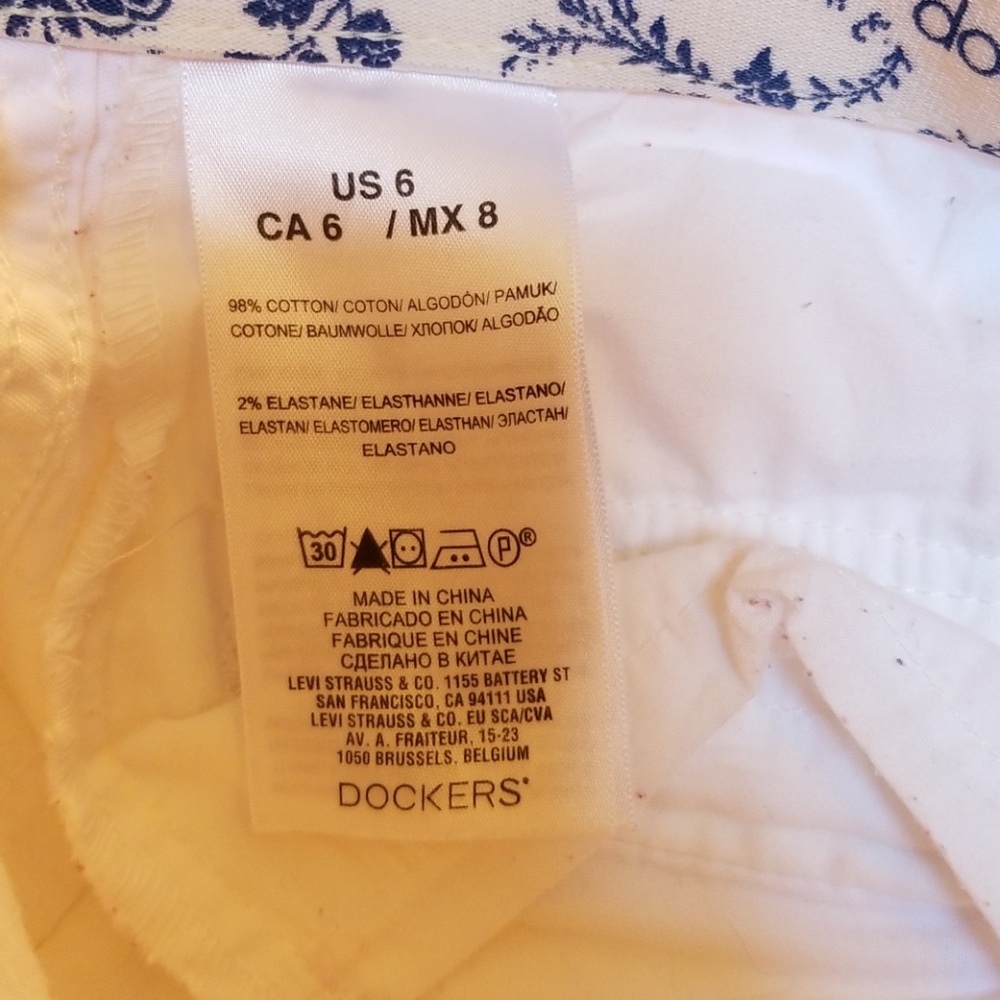 5/$20 DOCKERS WHITE 5 POCKET CAPRIS - Picture 5 of 5